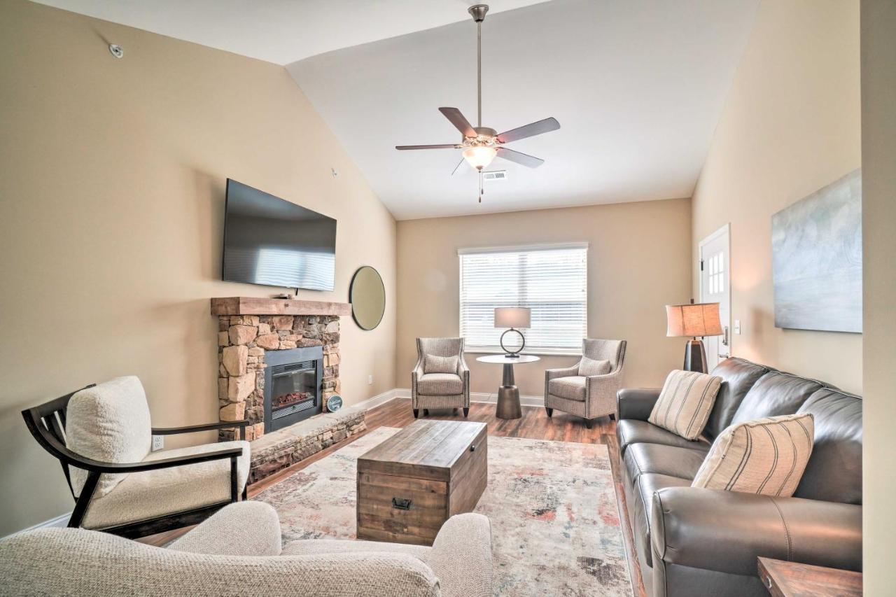 Chic Townsend Condo With Saltwater Pool! Экстерьер фото